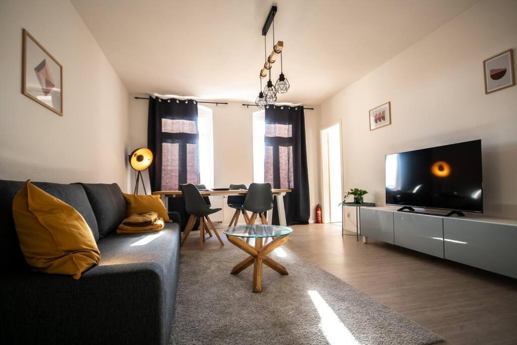 Super Lage Modern Boxspringbett *Netflix* Wlan* Appartement Chemnitz Buitenkant foto