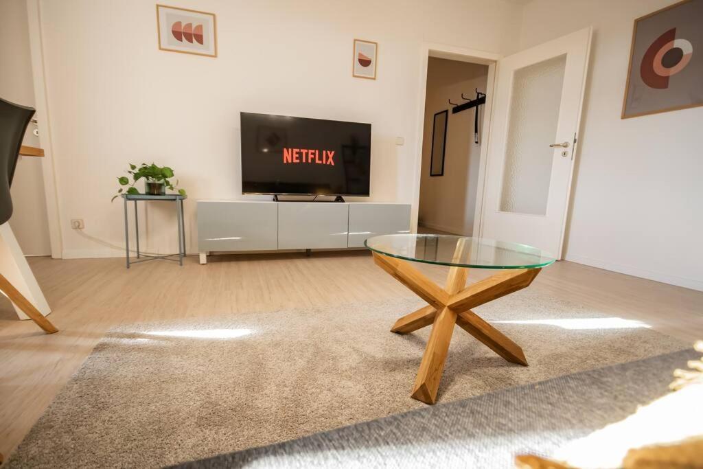 Super Lage Modern Boxspringbett *Netflix* Wlan* Appartement Chemnitz Buitenkant foto